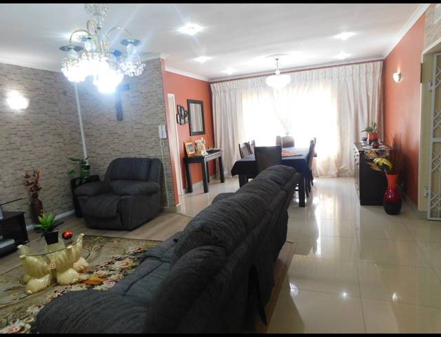 4 BEDROOM HOUSE FOR SALE IN ESCOMBE
